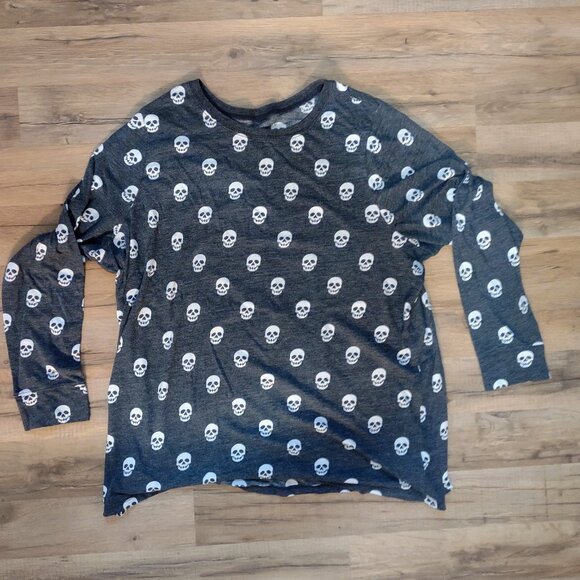 Torrid size 3 3X Long Sleeve dark grey skull pattern long sleeve shirt t-shirt t - Picture 1 of 2